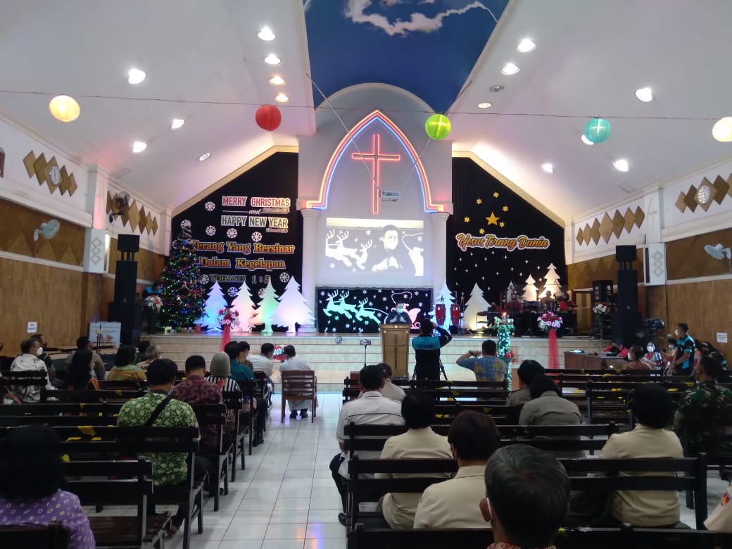 Danrem 073/MKT Hadiri Perayaan Natal Bersama TNI-Polri Serta Karyawan Di Kota Salatiga 